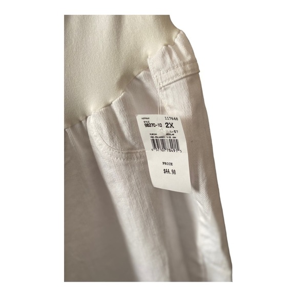 - NWT Women’s Maternity Crossover White Cropped Jeans Size 2X - Picture 8 of 14
